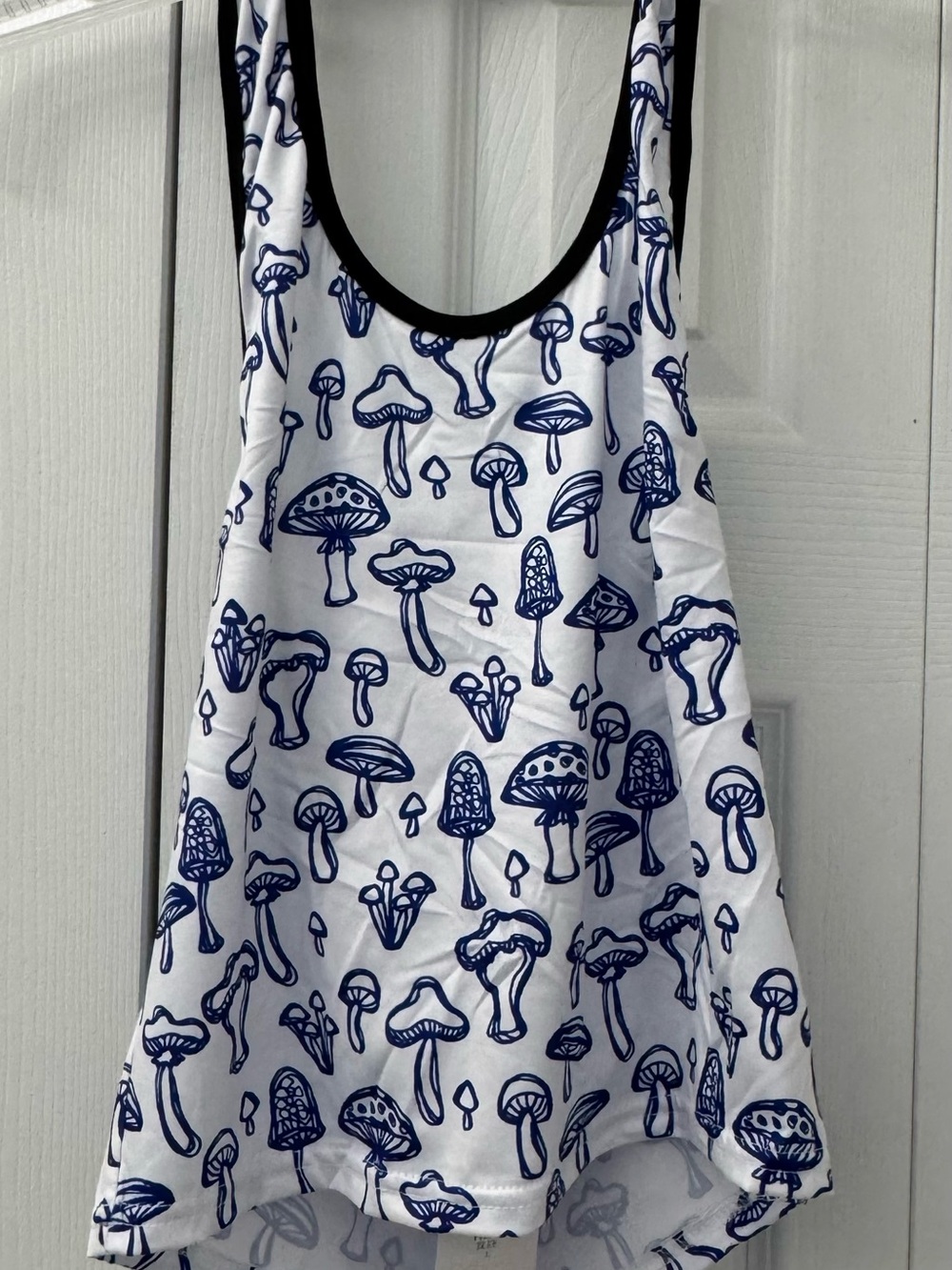 Wowo Mushroom Print Tank Top in White & Navy NWT Size Large